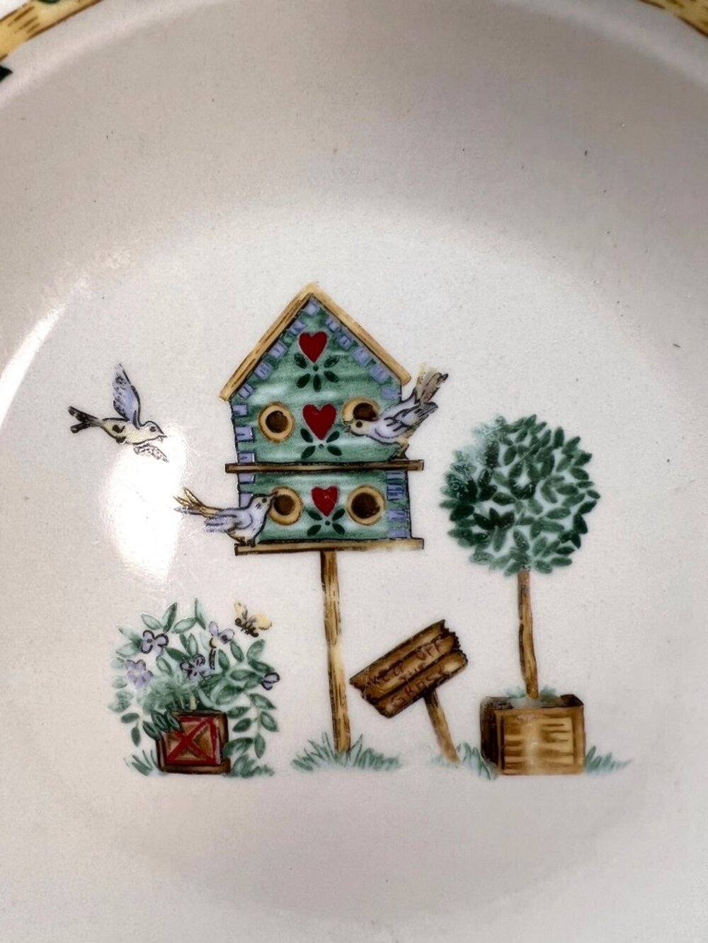Thomson Birdhouse pottery Dinner Plate Round - Picture 2 of 6